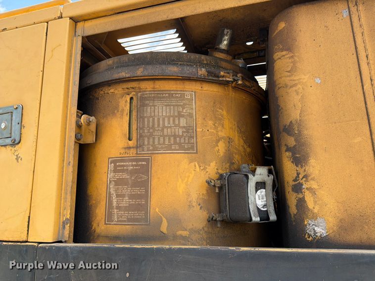 image for item FK3529 1985 Caterpillar 225LC excavator