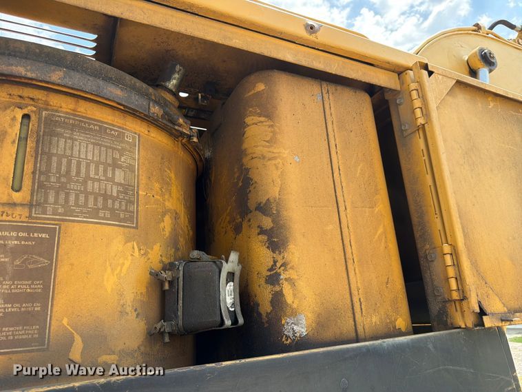 image for item FK3529 1985 Caterpillar 225LC excavator