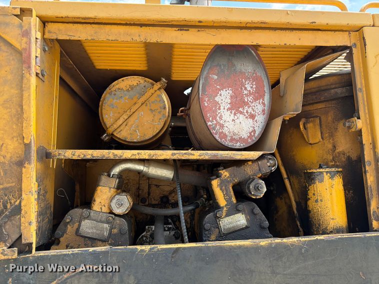 image for item FK3529 1985 Caterpillar 225LC excavator