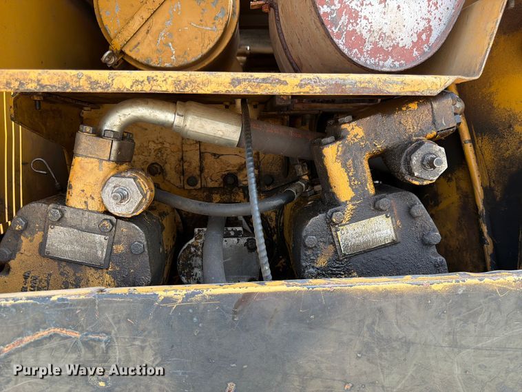 image for item FK3529 1985 Caterpillar 225LC excavator