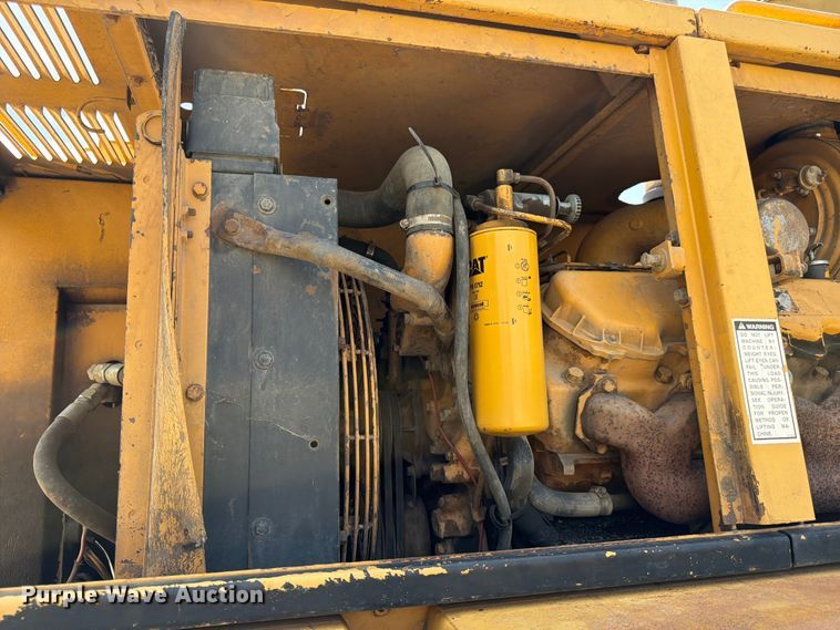 image for item FK3529 1985 Caterpillar 225LC excavator
