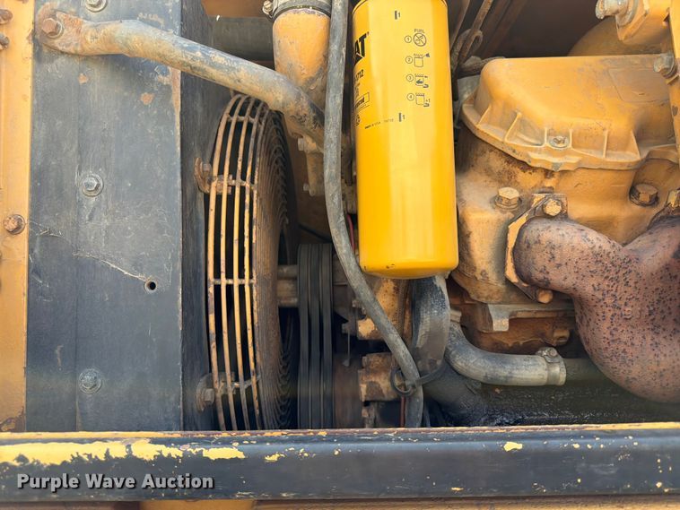 image for item FK3529 1985 Caterpillar 225LC excavator