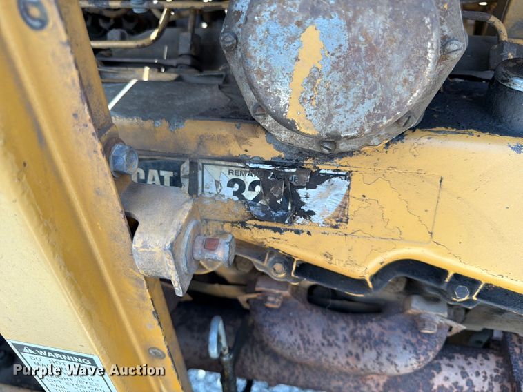 image for item FK3529 1985 Caterpillar 225LC excavator