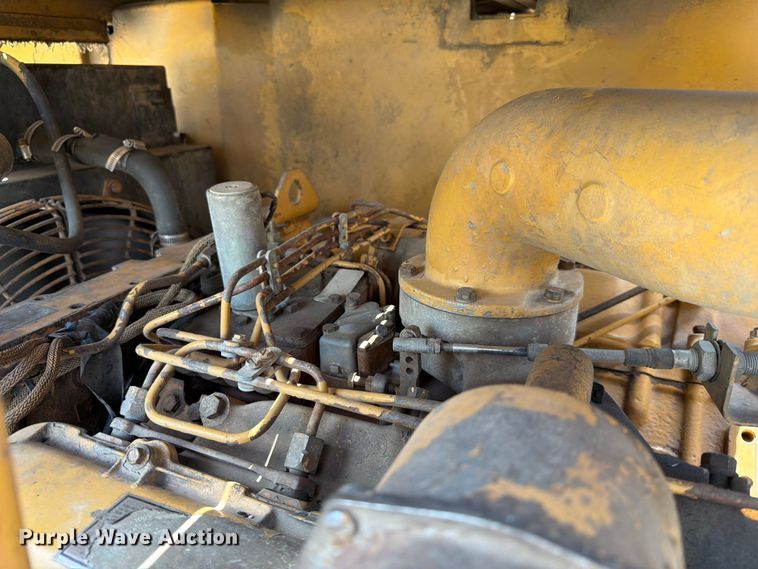 image for item FK3529 1985 Caterpillar 225LC excavator