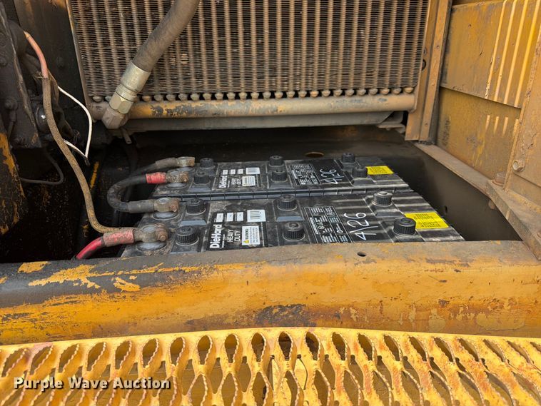 image for item FK3529 1985 Caterpillar 225LC excavator