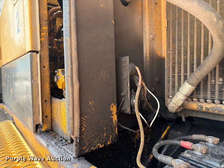image for item FK3529 1985 Caterpillar 225LC excavator