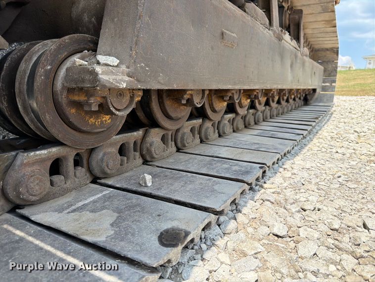 image for item FK3529 1985 Caterpillar 225LC excavator