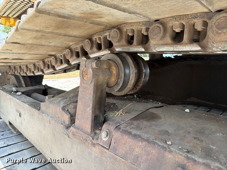 image for item FK3529 1985 Caterpillar 225LC excavator
