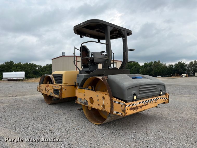 image for item FK3538 2011 Volvo DD138HF double drum vibratory roller