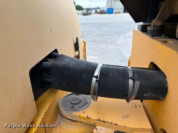 image for item FK3538 2011 Volvo DD138HF double drum vibratory roller