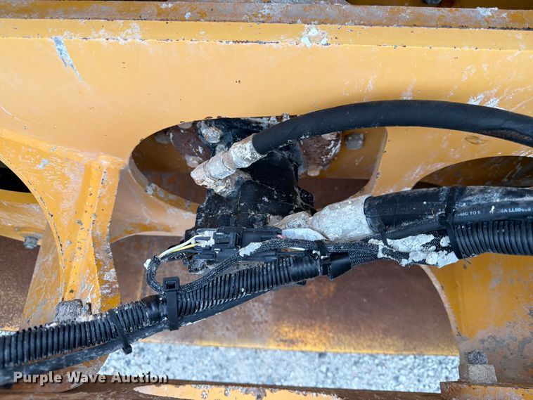 image for item FK3538 2011 Volvo DD138HF double drum vibratory roller