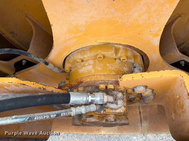 image for item FK3538 2011 Volvo DD138HF double drum vibratory roller