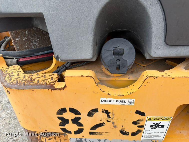 image for item FK3538 2011 Volvo DD138HF double drum vibratory roller