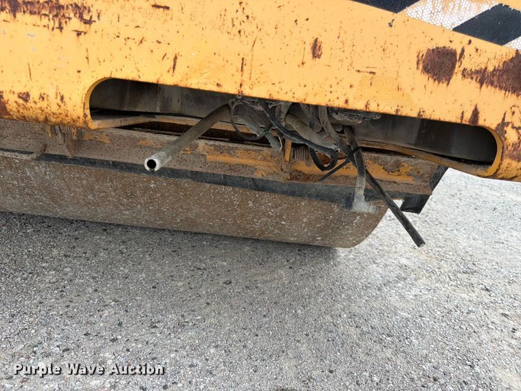 image for item FK3538 2011 Volvo DD138HF double drum vibratory roller