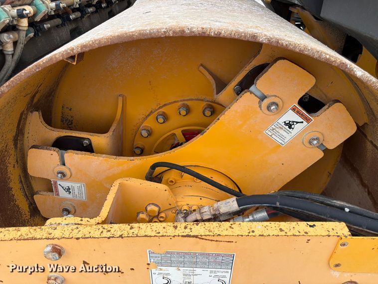 image for item FK3538 2011 Volvo DD138HF double drum vibratory roller