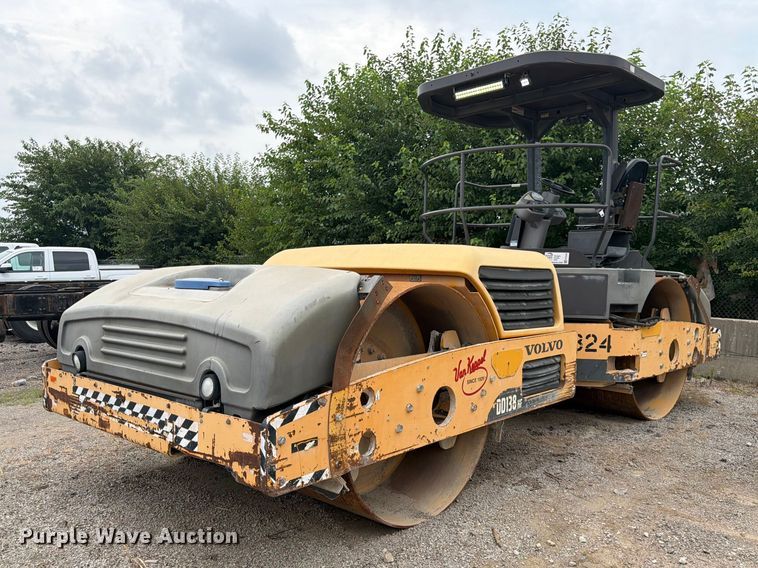 2012 Volvo DD138HF double drum vibratory roller