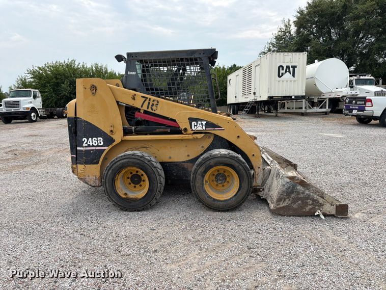 image for item FK3540 2004 Caterpillar 246B skid steer loader