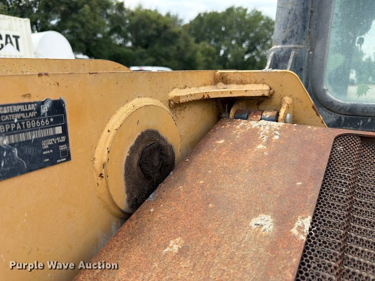 image for item FK3540 2004 Caterpillar 246B skid steer loader