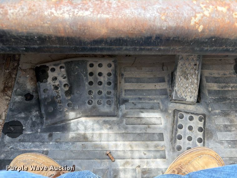 image for item FK3540 2004 Caterpillar 246B skid steer loader