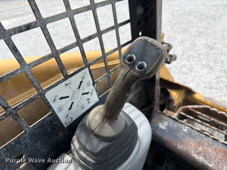 image for item FK3540 2004 Caterpillar 246B skid steer loader
