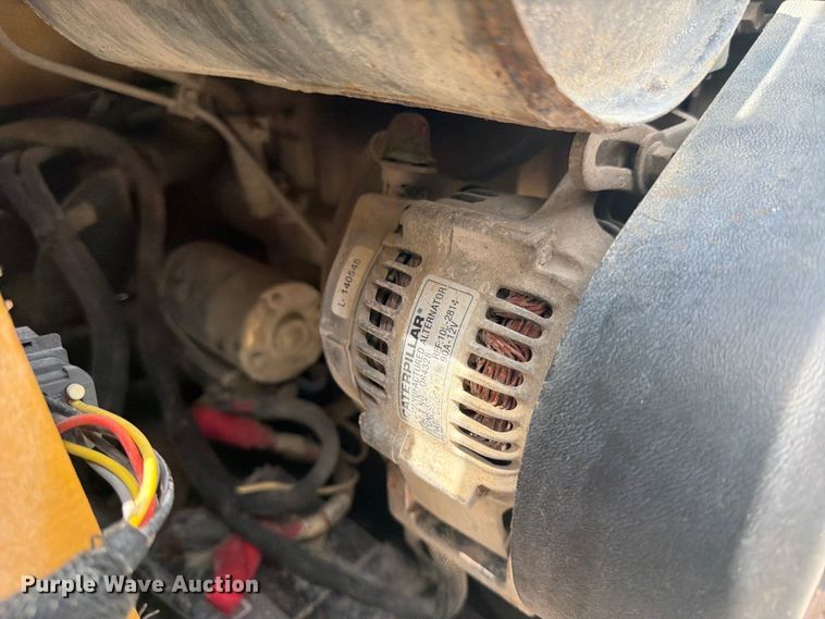 image for item FK3540 2004 Caterpillar 246B skid steer loader