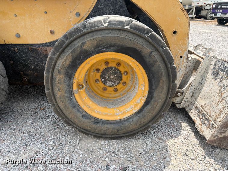 image for item FK3540 2004 Caterpillar 246B skid steer loader
