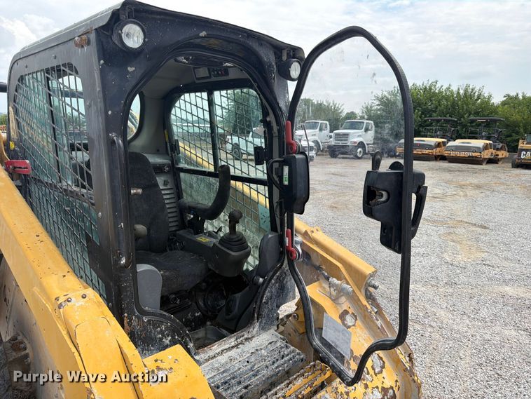 image for item FK3541 2014 Caterpillar 262D skid steer loader