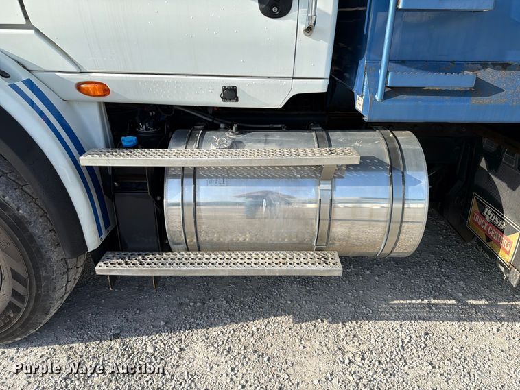 image for item FK4052 2022 International HX620 dump truck