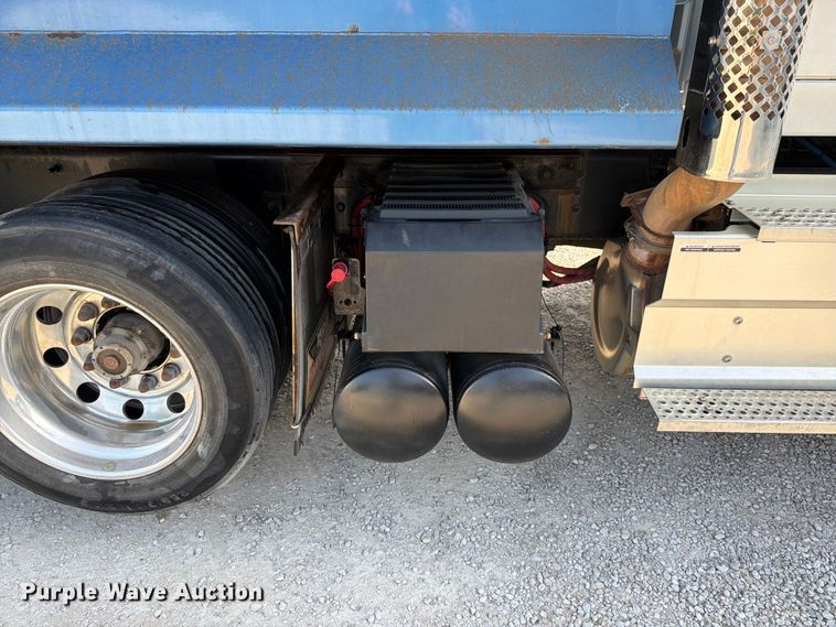 image for item FK4052 2022 International HX620 dump truck