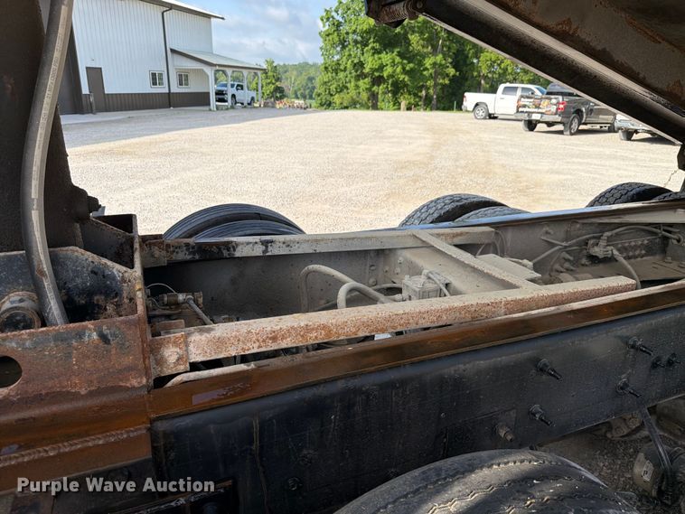 image for item FK4052 2022 International HX620 dump truck