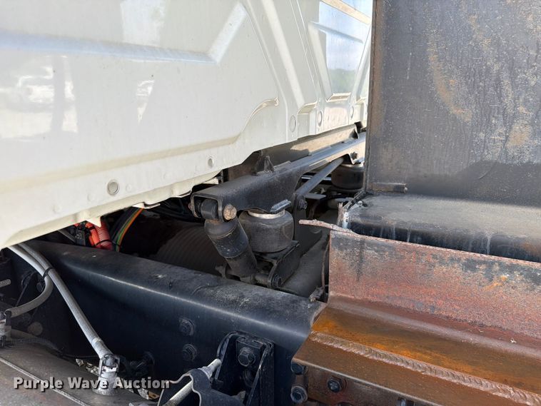 image for item FK4052 2022 International HX620 dump truck