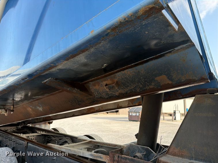 image for item FK4052 2022 International HX620 dump truck