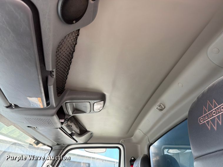 image for item FK4052 2022 International HX620 dump truck