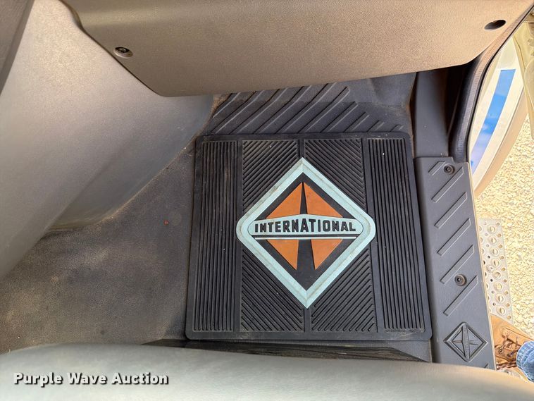 image for item FK4052 2022 International HX620 dump truck