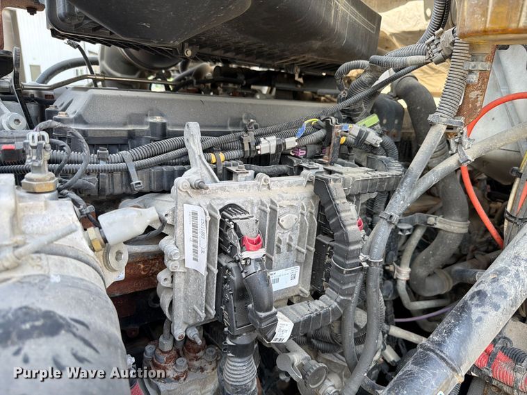 image for item FK4052 2022 International HX620 dump truck