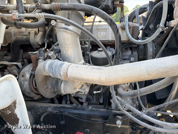 image for item FK4052 2022 International HX620 dump truck
