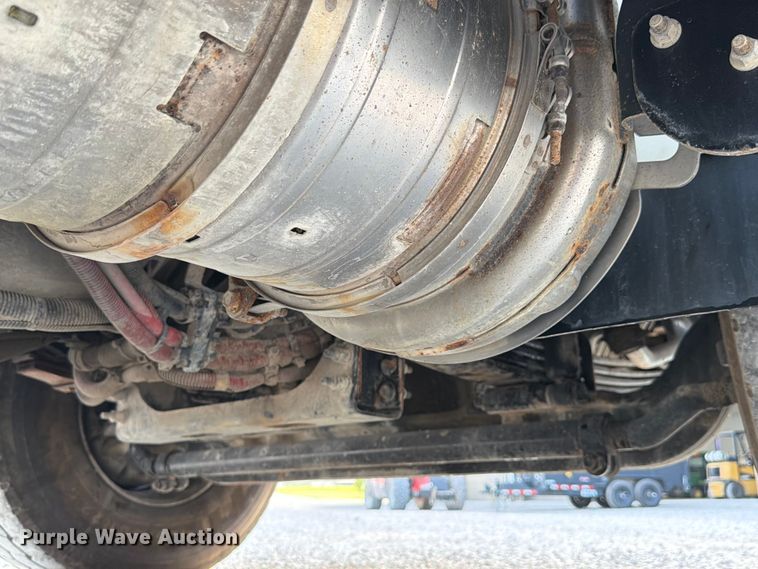 image for item FK4052 2022 International HX620 dump truck