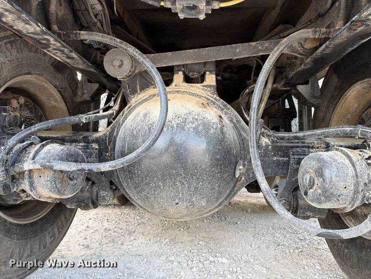 image for item FK4052 2022 International HX620 dump truck