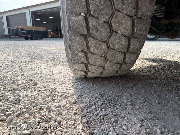 image for item FK4052 2022 International HX620 dump truck