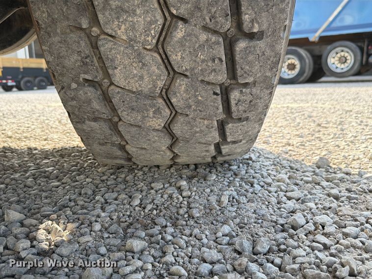 image for item FK4052 2022 International HX620 dump truck