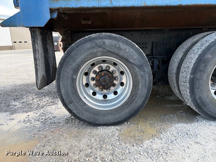 image for item FK4052 2022 International HX620 dump truck