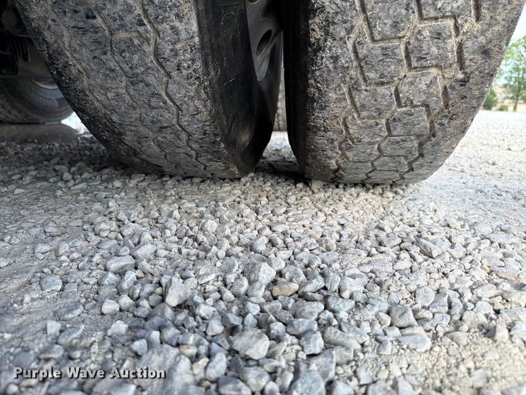 image for item FK4052 2022 International HX620 dump truck