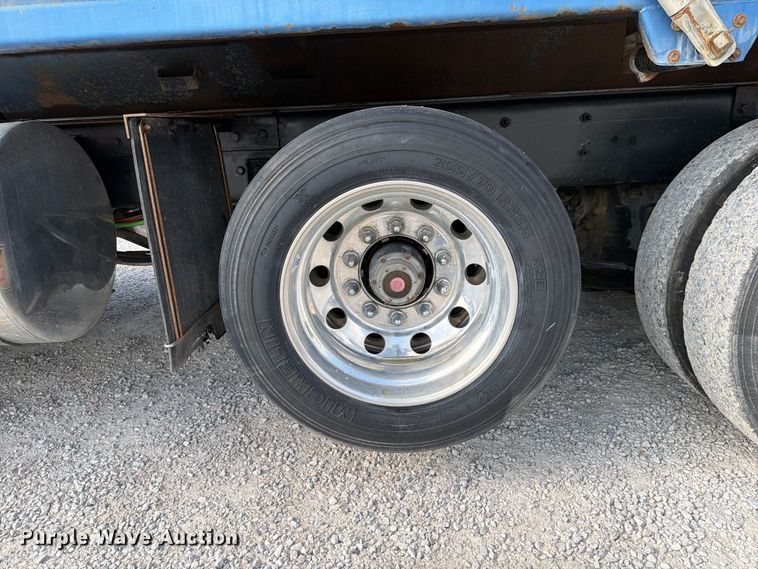 image for item FK4052 2022 International HX620 dump truck