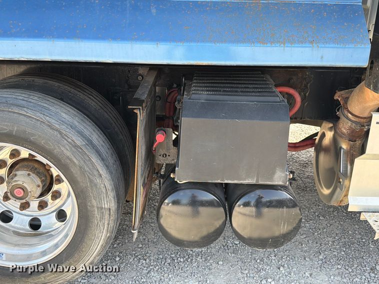 image for item FK4053 2022 International HX620 dump truck