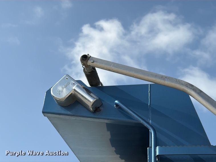 image for item FK4053 2022 International HX620 dump truck