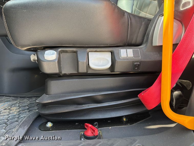 image for item FK4053 2022 International HX620 dump truck