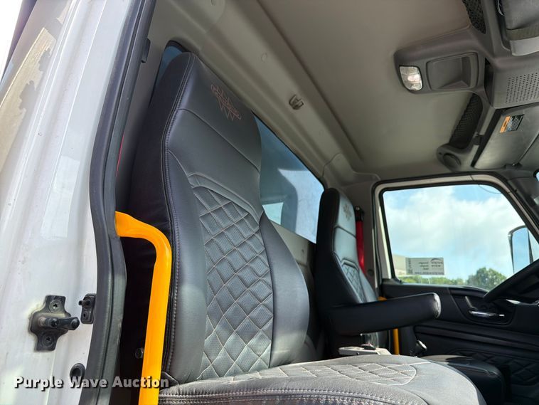 image for item FK4053 2022 International HX620 dump truck