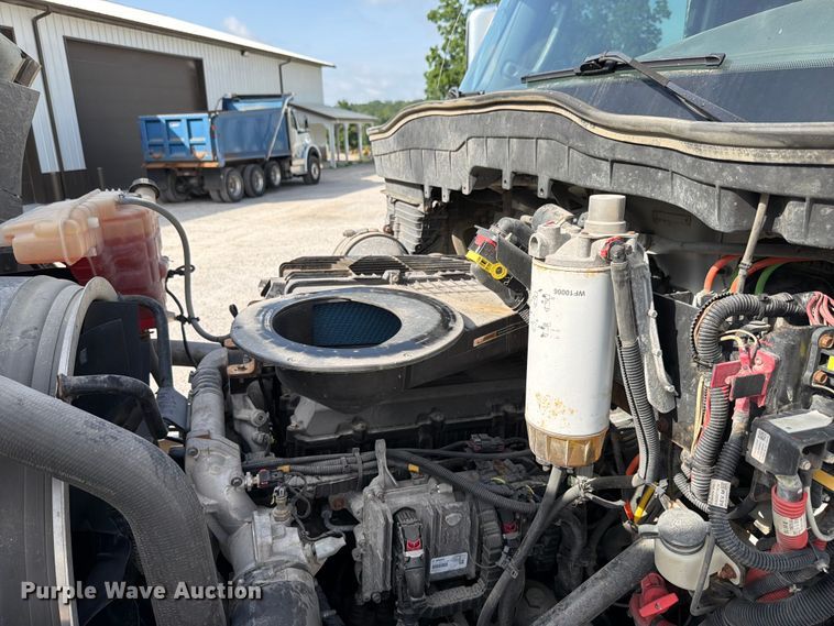 image for item FK4053 2022 International HX620 dump truck