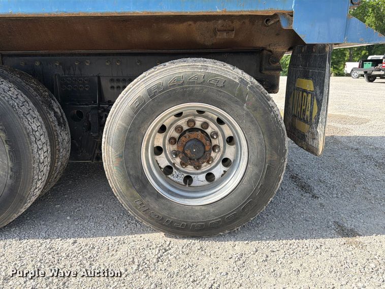 image for item FK4053 2022 International HX620 dump truck