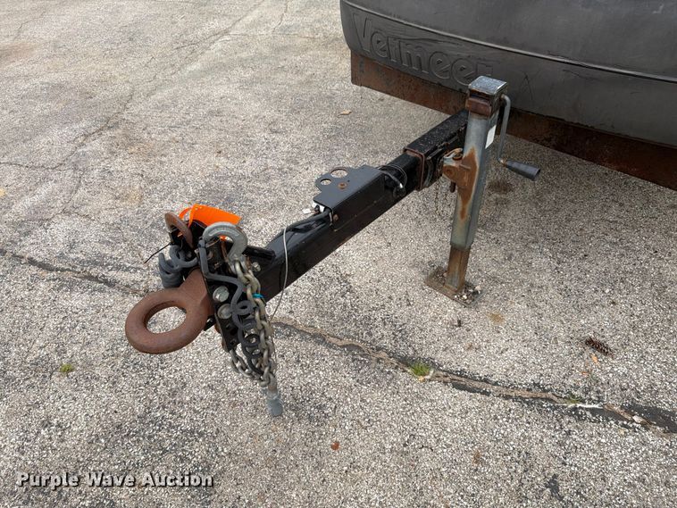 image for item FK4090 2009 Vermeer  BC1500 wood chipper